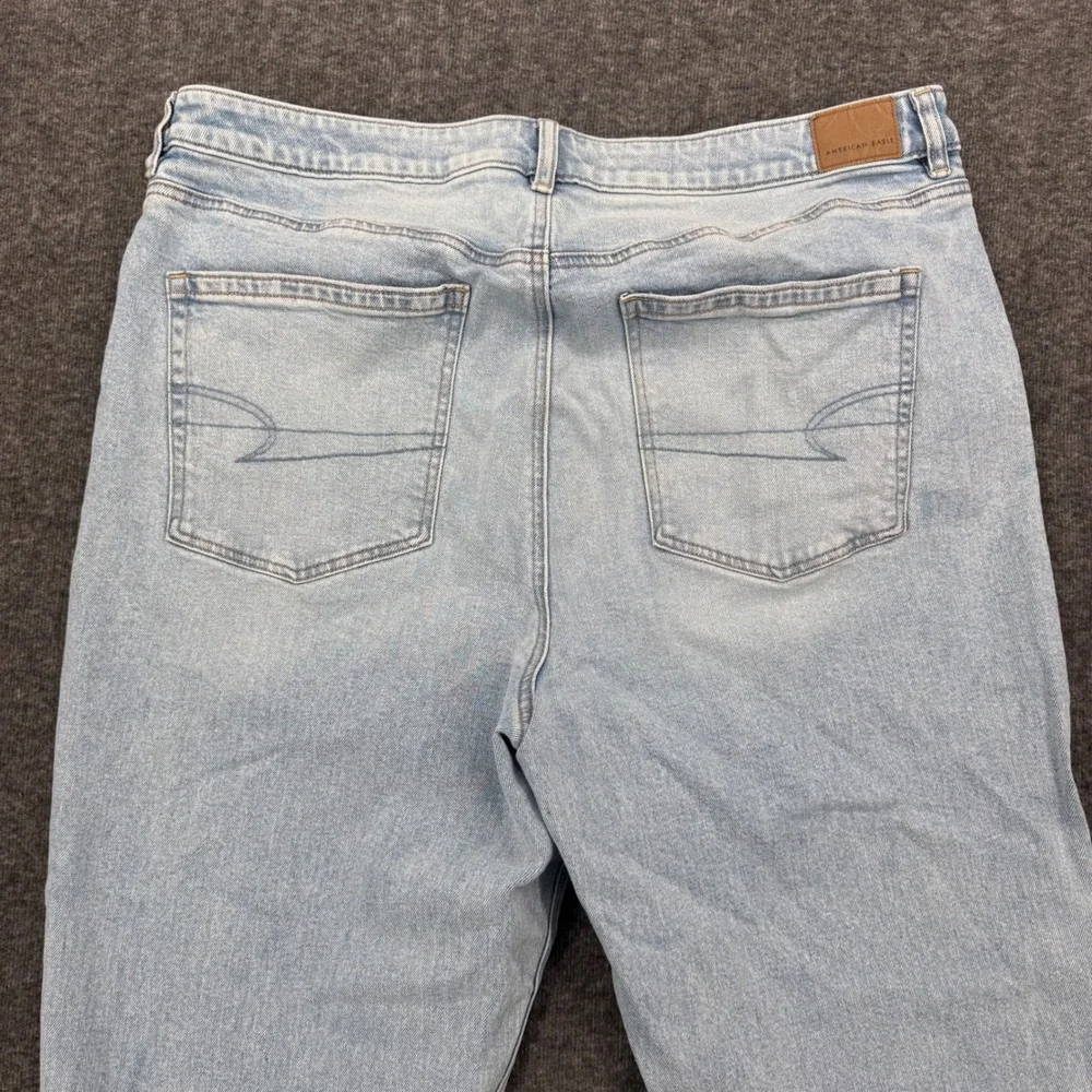 American Eagle Mom Jean Light Wash High Rise Tapered Denim Pants Womens 18 Long
